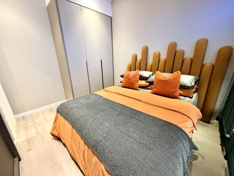 Service Residence for Sale at The Queenwoodz @ Bukit Jalil - Ric Foo - Cozy Bedroom with Natural Light - PropertyGuru.com.my