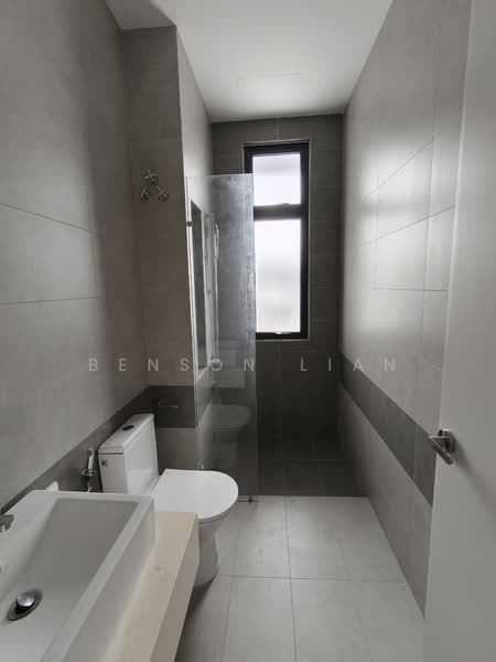 Semi-Detached House for Sale in Sungai Buloh (Selangor) - Benson Lian - Bathroom - PropertyGuru.com.my