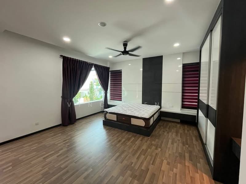 Rumah Berkembar untuk Dijual di Taman Ozana Impian (Bukit Katil) - Vinc Pheng - Bedroom - PropertyGuru.com.my