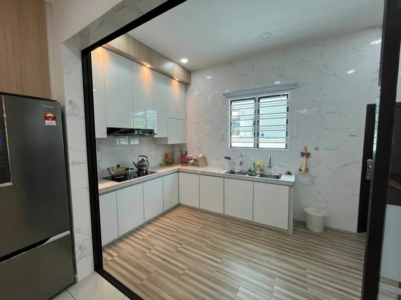 Rumah Berkembar untuk Dijual di Taman Ozana Impian (Bukit Katil) - Vinc Pheng - Kitchen - PropertyGuru.com.my