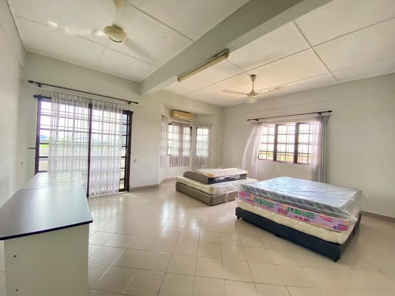 Rumah Banglo untuk Dijual di Sungai Buloh (Selangor) - Dinie Akmal - Bedroom - PropertyGuru.com.my