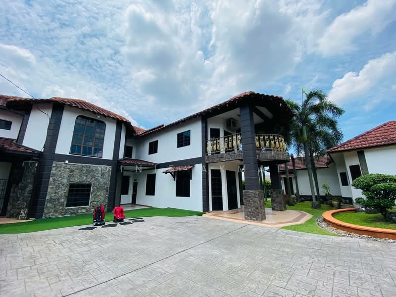 Rumah Banglo untuk Dijual di Sungai Buloh (Selangor) - Dinie Akmal - Exterior - PropertyGuru.com.my
