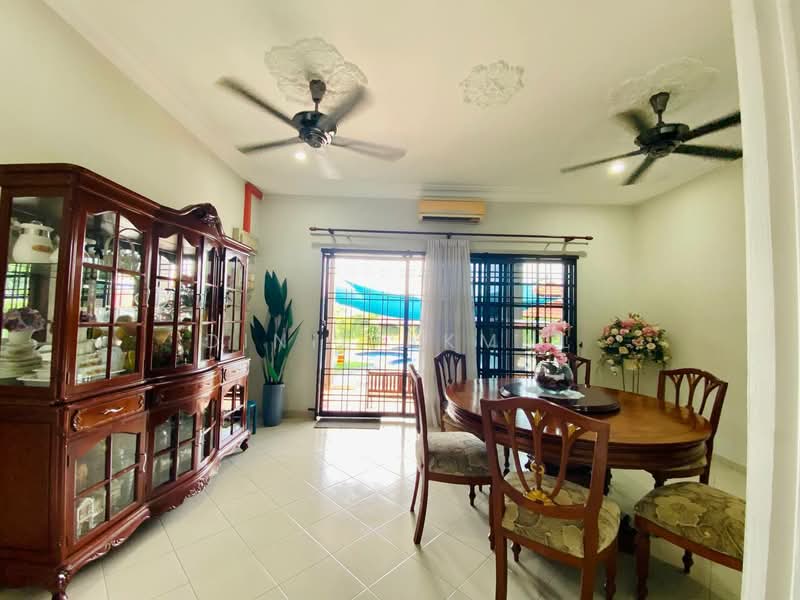 Rumah Banglo untuk Dijual di Sungai Buloh (Selangor) - Dinie Akmal - Dining Room - PropertyGuru.com.my