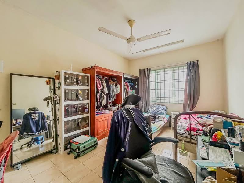 Condominium for Sale at Angkasa Condominiums - Izzat Zamros - Bedroom - PropertyGuru.com.my