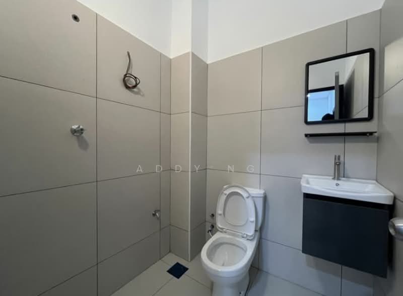 Rumah Teres 2 Tingkat untuk Dijual di Sungai Long (Bandar Sungai Long) - Addy Ng - Bathroom - PropertyGuru.com.my