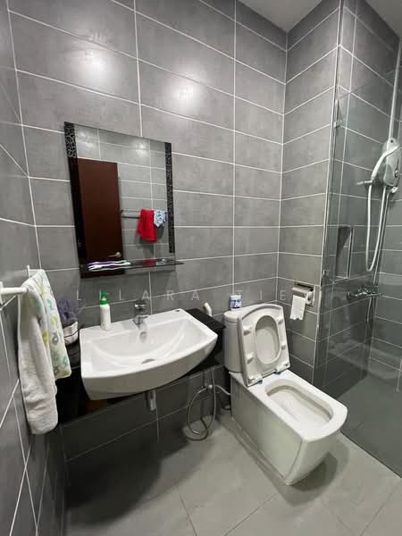 Service Residence for Sale at Paragon Residences @ Straits View - Lilara Tiew - Bathroom - PropertyGuru.com.my