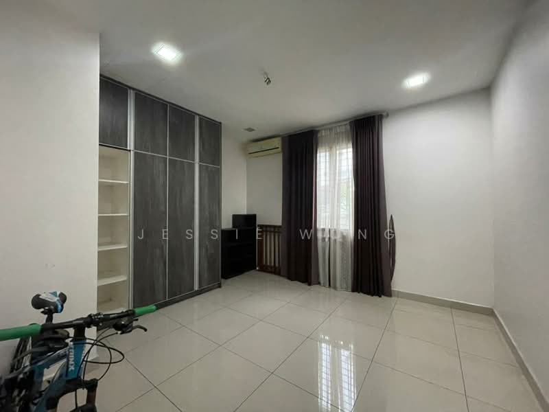Rumah Berkembar untuk Dijual di Anggun 2 Residence (Rawang) - Jessie Wong - Bedroom - PropertyGuru.com.my
