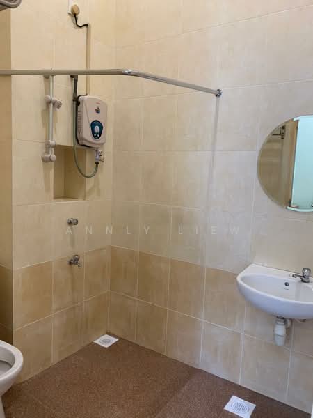 Semi-Detached House for Sale in Austin Heights (Tebrau) - Annly Liew - Bathroom - PropertyGuru.com.my