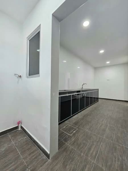 Rumah Teres 1 Tingkat untuk Dijual di Taman Puteri Wangsa (Ulu Tiram) - Ivy Low - Kitchen - PropertyGuru.com.my