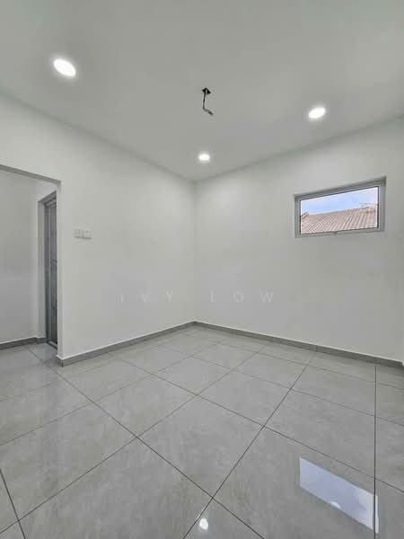 Rumah Teres 1 Tingkat untuk Dijual di Taman Puteri Wangsa (Ulu Tiram) - Ivy Low - Interior - PropertyGuru.com.my