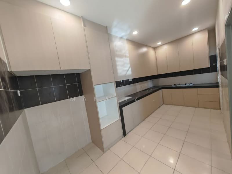 Rumah Berkembar untuk Dijual di Bandar Saujana Putra (Tanjong Duabelas) - Mahafiz . - PropertyGuru.com.my
