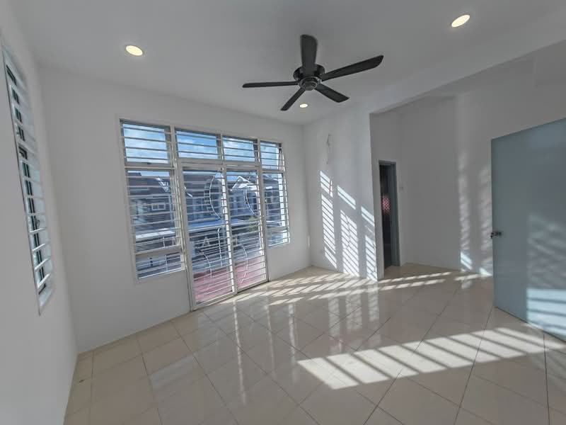 Rumah Berkembar untuk Dijual di Bandar Saujana Putra (Tanjong Duabelas) - Mahafiz . - PropertyGuru.com.my