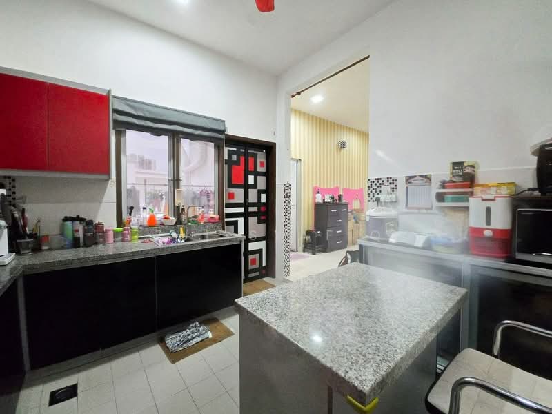 Condominium for Sale at Embun Residence - Zul Syafiq - Kitchen - PropertyGuru.com.my