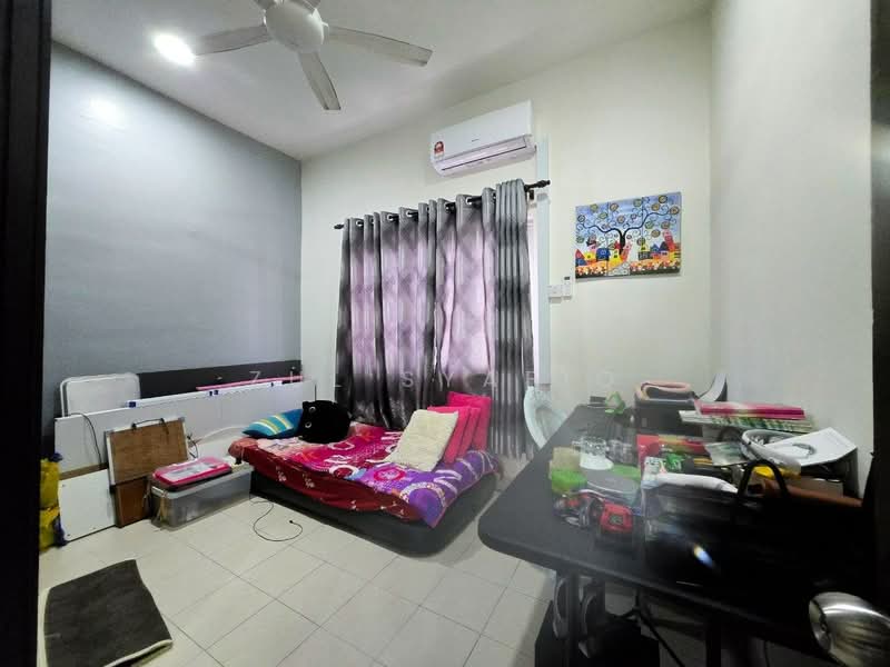 Condominium for Sale at Embun Residence - Zul Syafiq - Bedroom - PropertyGuru.com.my