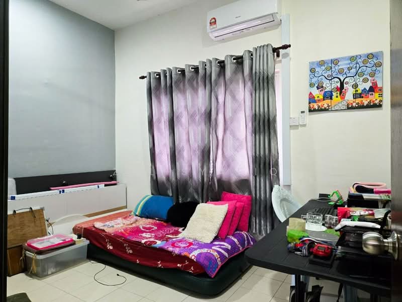 Condominium for Sale at Embun Residence - Zul Syafiq - Bedroom - PropertyGuru.com.my