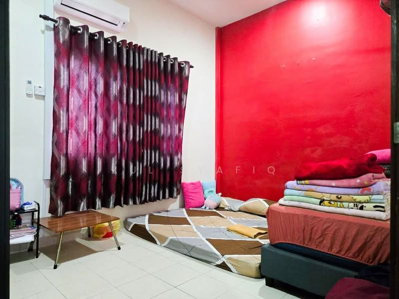 Condominium for Sale at Embun Residence - Zul Syafiq - Bedroom - PropertyGuru.com.my