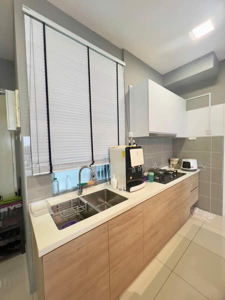 Apartment for Sale at D'Lagoon Luxury Apartment - Erness Tan - Kitchen - PropertyGuru.com.my