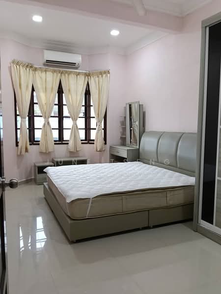 1-storey Terraced House for Rent in Taman Pelangi (Johor Bahru) - June Tseng - Bedroom - PropertyGuru.com.my