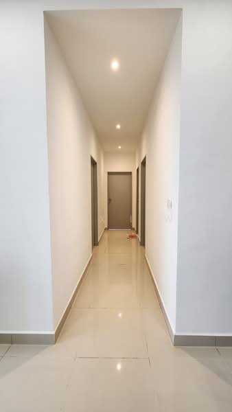 Condominium for Rent at Residensi Bintang - Alex Low - Corridor - PropertyGuru.com.my