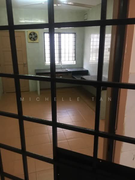 2-storey Terraced House for Sale in Taman Impian Indah (Balakong) - Michelle Tan - Kitchen - PropertyGuru.com.my