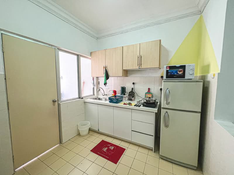 Kondominium untuk Disewa di Koi Tropika - Chris Lee - Kitchen - PropertyGuru.com.my