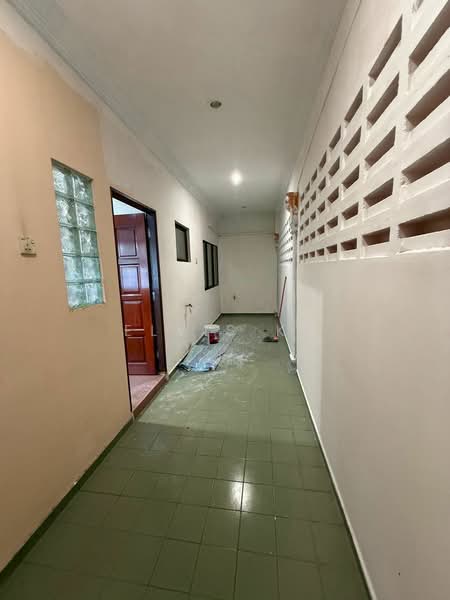 Rumah Teres 1 Tingkat untuk Dijual di Taman Desa Jaya (Johor Bahru) - Elvis Ku - Corridor - PropertyGuru.com.my