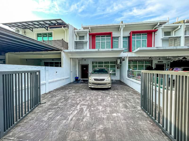 2-storey Terraced House for Sale in Puncak Alam (Selangor) - Amzar Faiz - Exterior - PropertyGuru.com.my