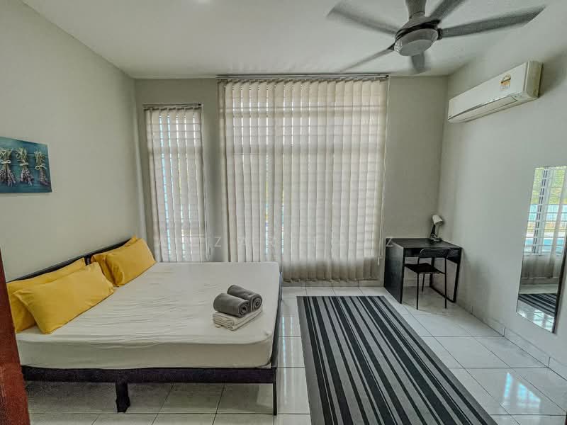 2-storey Terraced House for Sale in Puncak Alam (Selangor) - Amzar Faiz - Bedroom - PropertyGuru.com.my