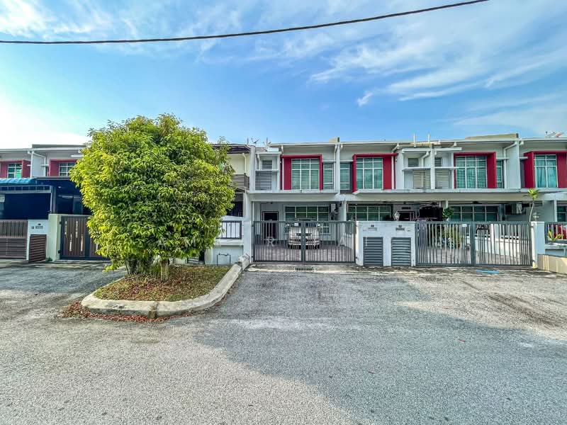 2-storey Terraced House for Sale in Puncak Alam (Selangor) - Amzar Faiz - Exterior - PropertyGuru.com.my
