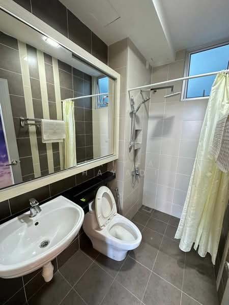Apartment for Rent at D'Rich Executive Suites - APRILIA CHAYADI - Bathroom - PropertyGuru.com.my