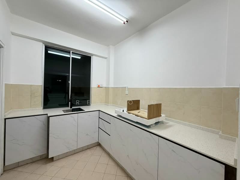 Pangsapuri untuk Disewa di Bayu Puteri 1 - Rex Yong - Kitchen - PropertyGuru.com.my