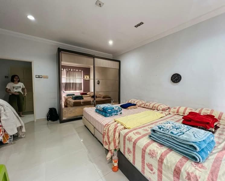 Rumah Teres 2 Tingkat untuk Dijual di Saujana Damansara (Damansara Damai) - Prem Kumar - Bedroom - PropertyGuru.com.my