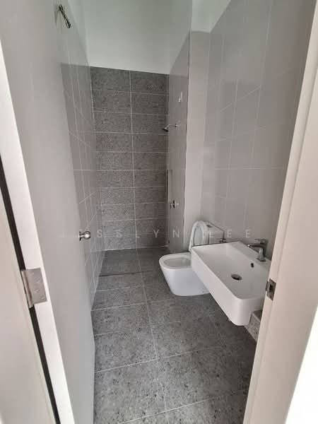 2-storey Terraced House for Sale in Eco Majestic (Semenyih) - Jesslyn Lee - Bathroom - PropertyGuru.com.my