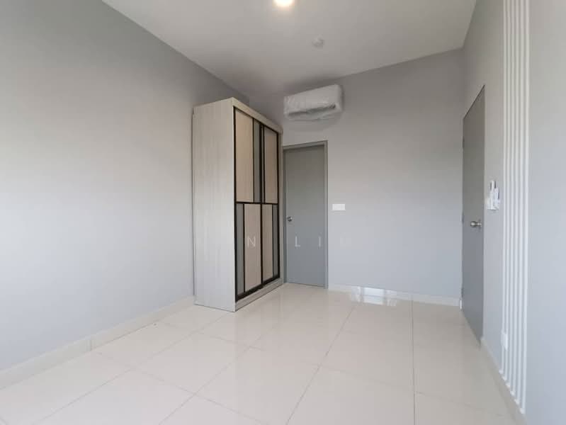 Servis Apartment untuk Disewa di Traders Garden @ Cheras Selatan - Ken Lim - Master Bedroom - PropertyGuru.com.my