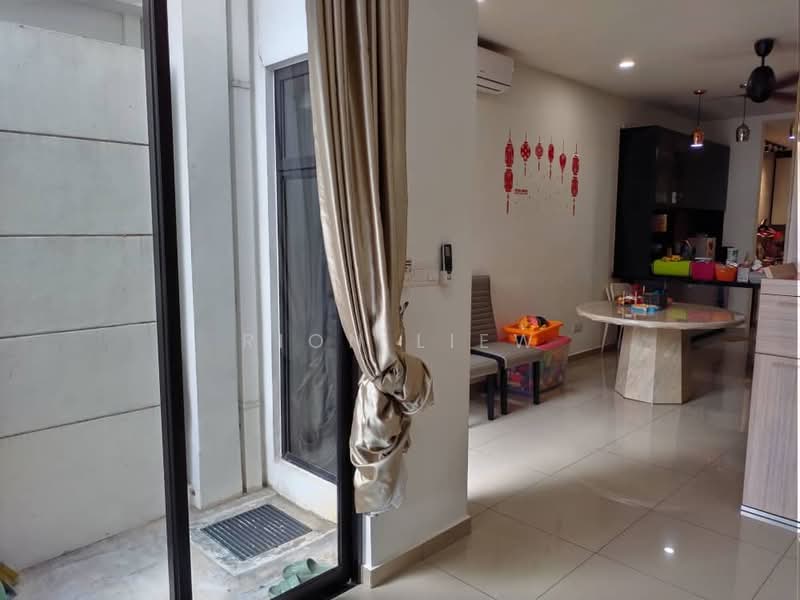 Rumah Teres 2 Tingkat untuk Dijual di Kajang (Selangor) - Rion Liew - Living Room - PropertyGuru.com.my