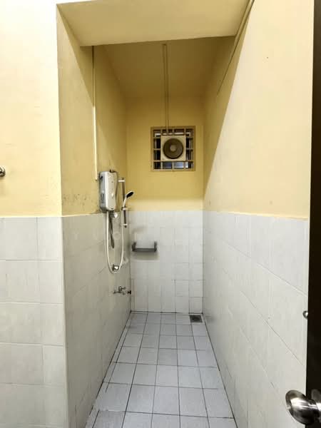 Kondominium untuk Disewa di Nusavilla - Yvonne Ng - Bathroom - PropertyGuru.com.my