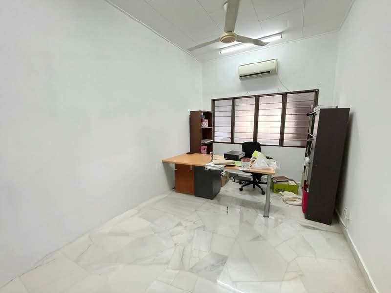 Rumah Teres 2 Tingkat untuk Dijual di Taman Chi Liung (Klang) - Charlie Gan - Study - PropertyGuru.com.my