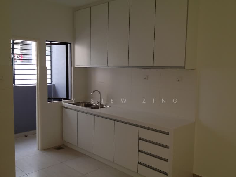 Townhouse for Sale in 16 Sierra (Puchong) - Tey Siew Zing - Kitchen - PropertyGuru.com.my
