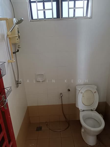 Rumah Teres 2 Tingkat untuk Dijual di Bandar Baru Sungai Air Putih (Balik Pulau) - Calvin Keoh - Bathroom - PropertyGuru.com.my