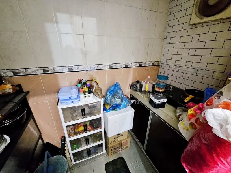 Apartment for Sale at Vista Impiana - Mohd Khairul Amilin - Kitchen - PropertyGuru.com.my
