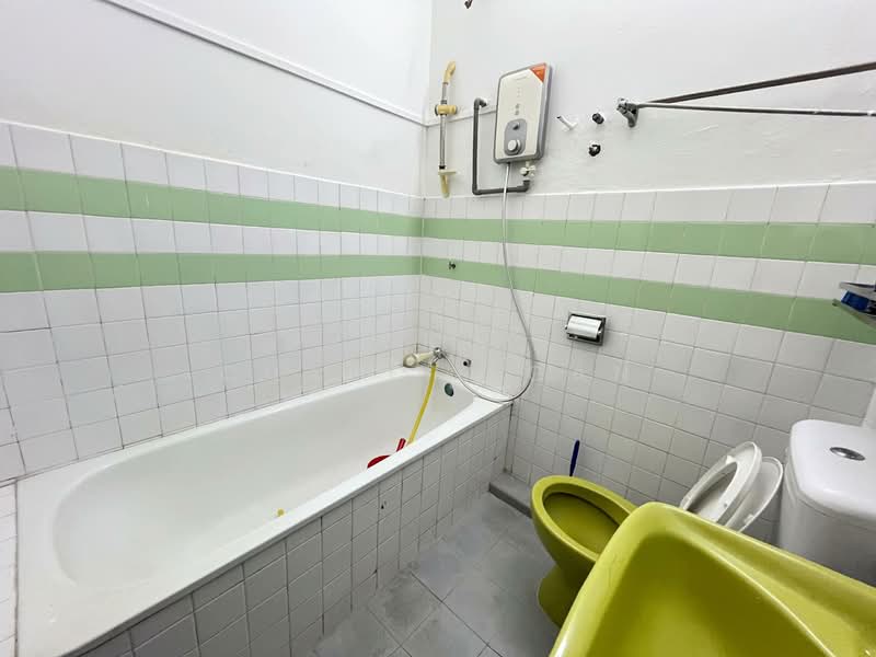 2-storey Terraced House for Sale in Taman Chi Liung (Klang) - Charlie Gan - Bathroom - PropertyGuru.com.my