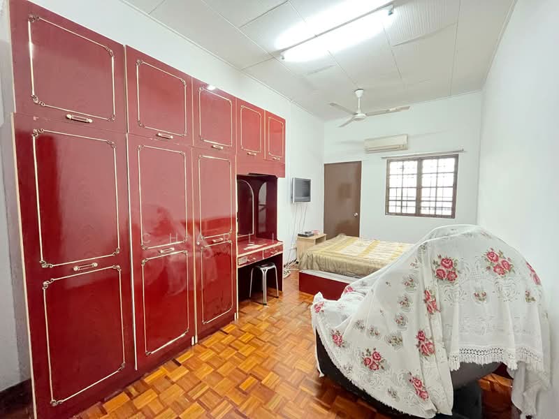 2-storey Terraced House for Sale in Taman Chi Liung (Klang) - Charlie Gan - Bedroom - PropertyGuru.com.my