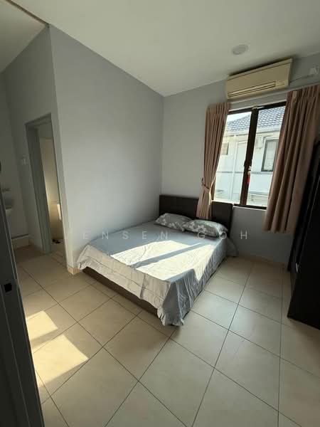 Cluster House for Rent in Austin Heights (Tebrau) - Jensen Goh - Bedroom - PropertyGuru.com.my