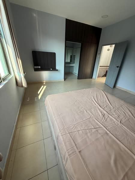 Cluster House for Rent in Austin Heights (Tebrau) - Jensen Goh - Bedroom - PropertyGuru.com.my