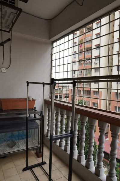 Pangsapuri untuk Disewa di Plaza Indah Apartment - Kamil Radzuan - Balcony - PropertyGuru.com.my