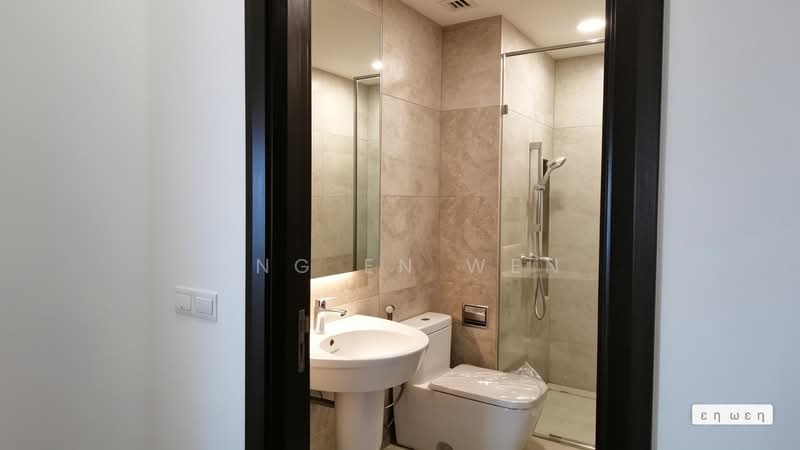 Service Residence for Sale at Straits Quay (The Suites at Waterside) - Ang En Wen - Bathroom - PropertyGuru.com.my
