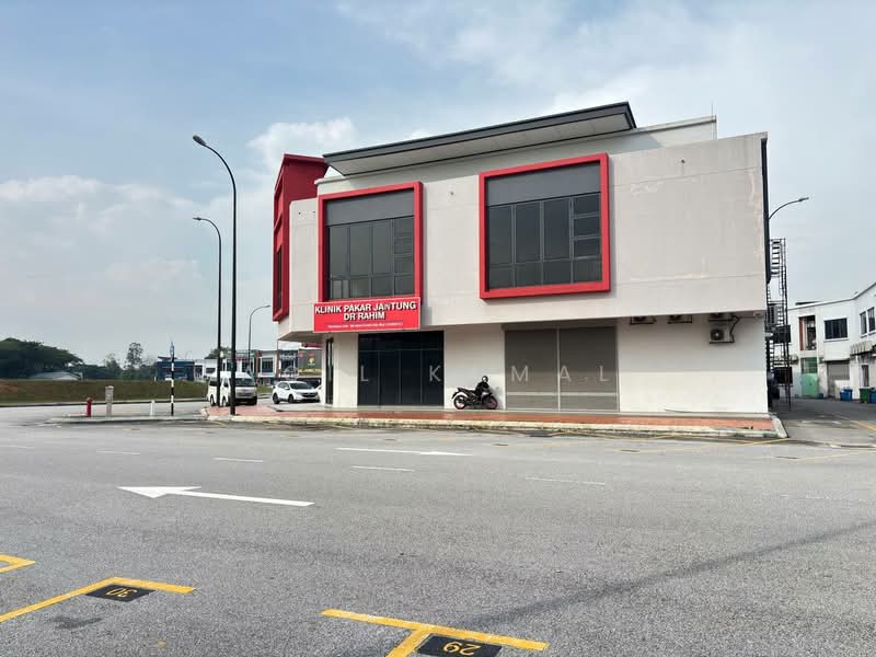 Shop / Office for Sale in Seksyen 35 (Shah Alam) - Aqil Kamal - Exterior - PropertyGuru.com.my