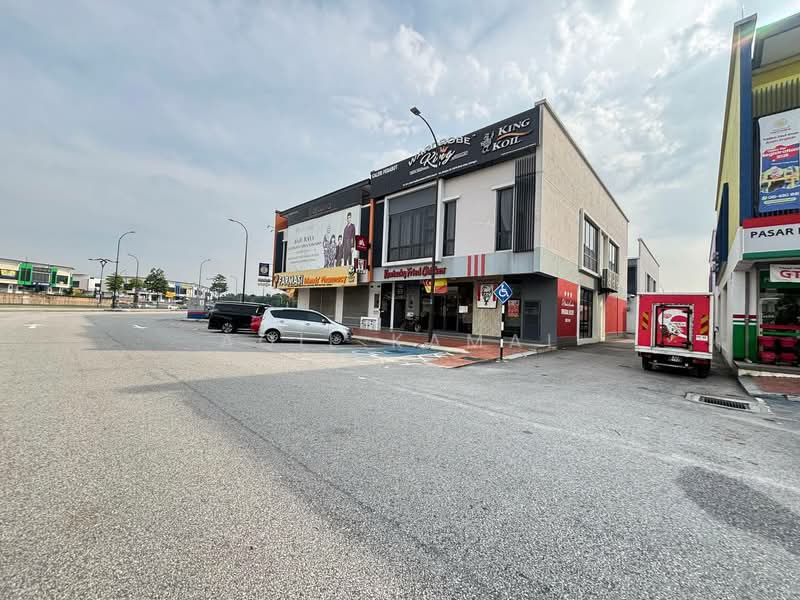 Shop / Office for Sale in Seksyen 35 (Shah Alam) - Aqil Kamal - Exterior - PropertyGuru.com.my