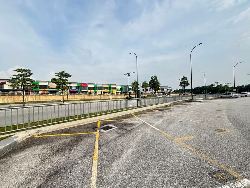 Shop / Office for Sale in Seksyen 35 (Shah Alam) - Aqil Kamal - Exterior - PropertyGuru.com.my