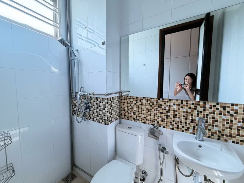 Rumah Berkembar untuk Dijual di Bay Garden (Bayan Lepas) - Qyan Goh - Bathroom - PropertyGuru.com.my